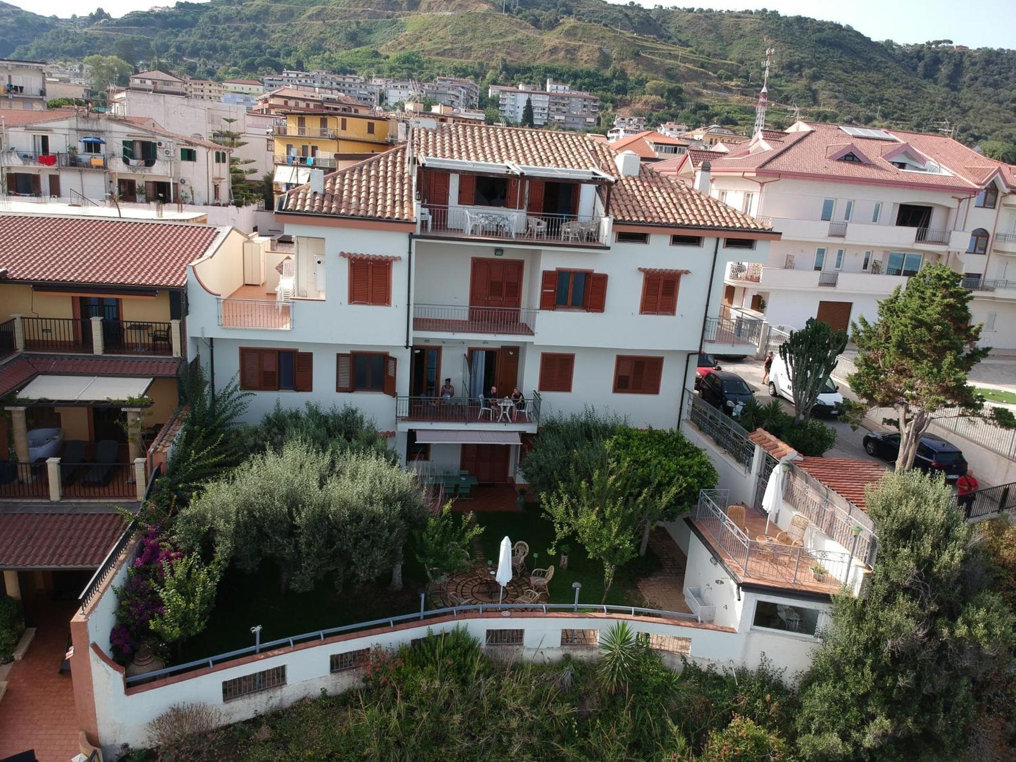 Caia Appartamenti Tropea Exterior photo